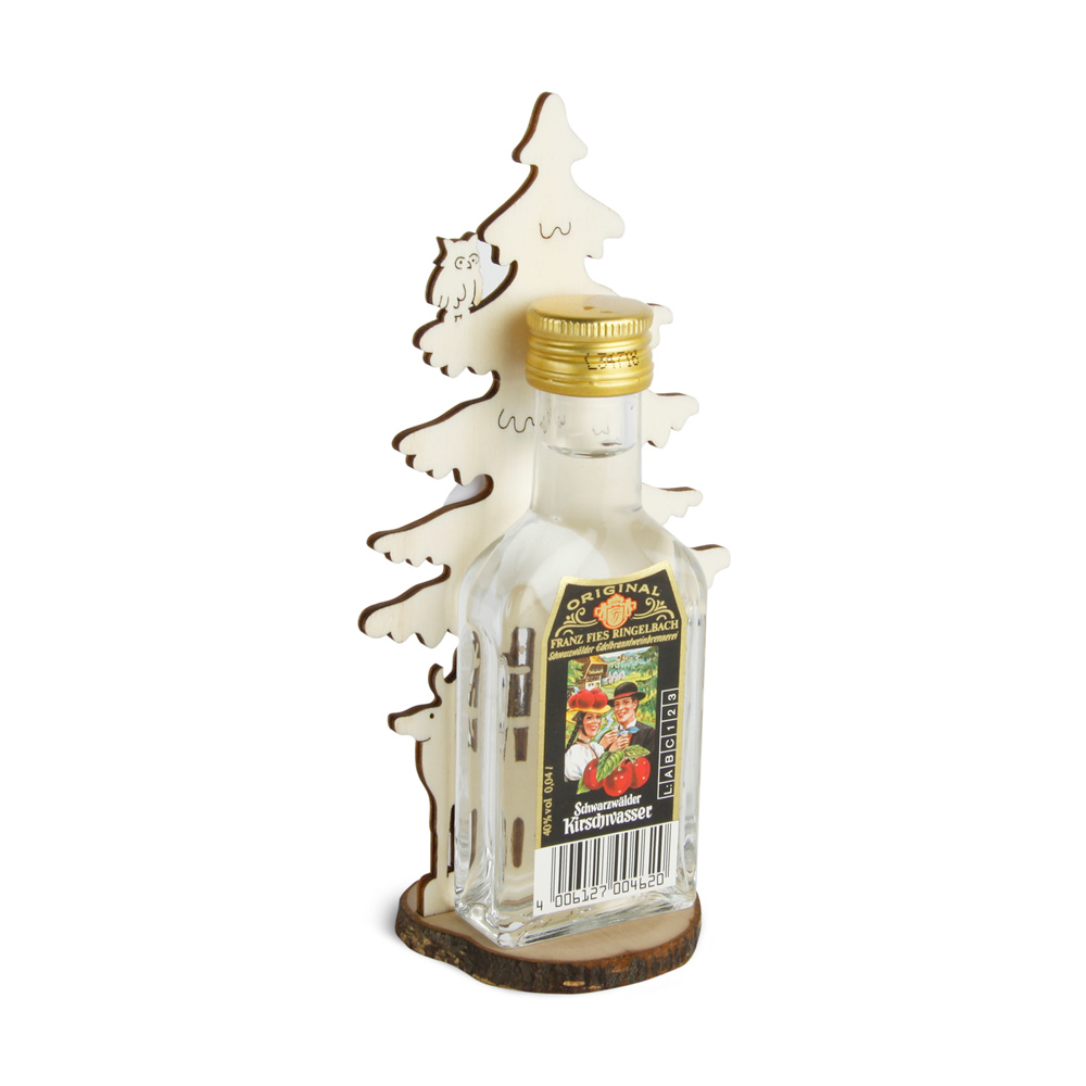 Baum mit Tieren und Schnaps: „I Love Black Forest"