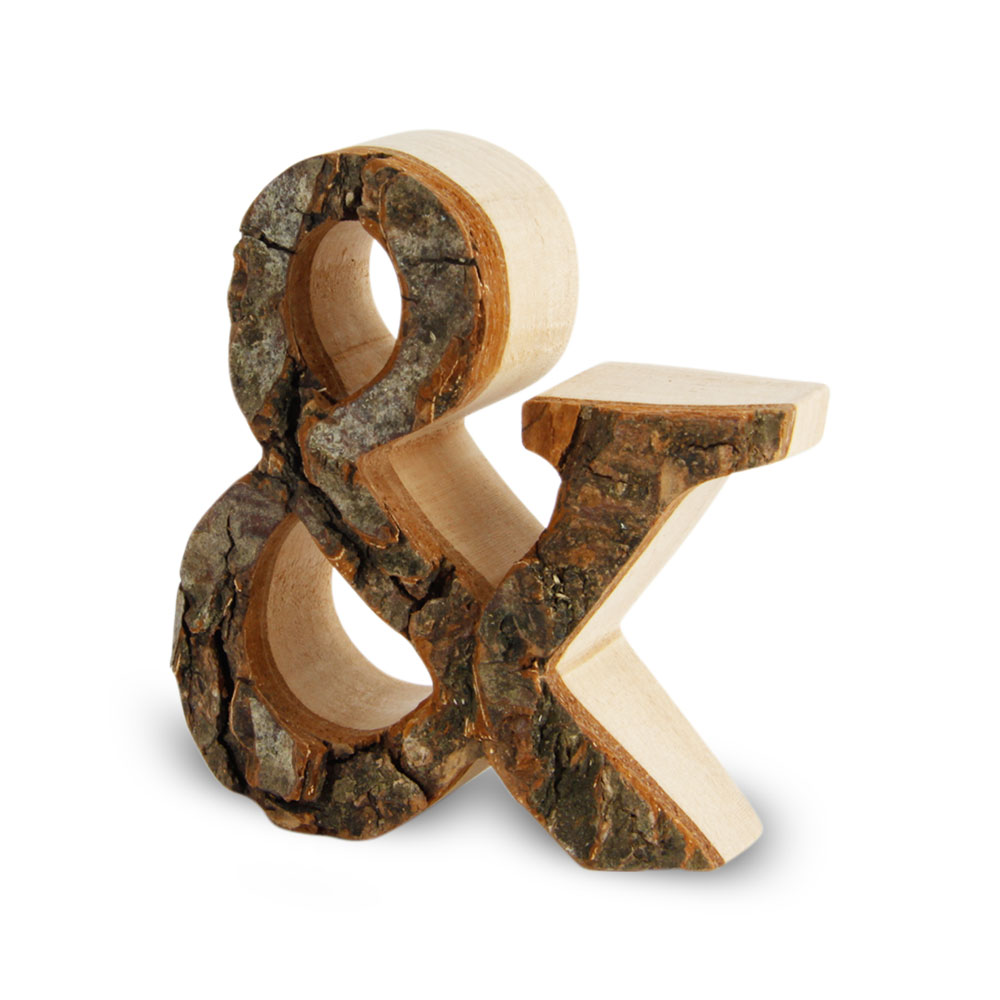 Holzbuchstabe mit Rinde: &